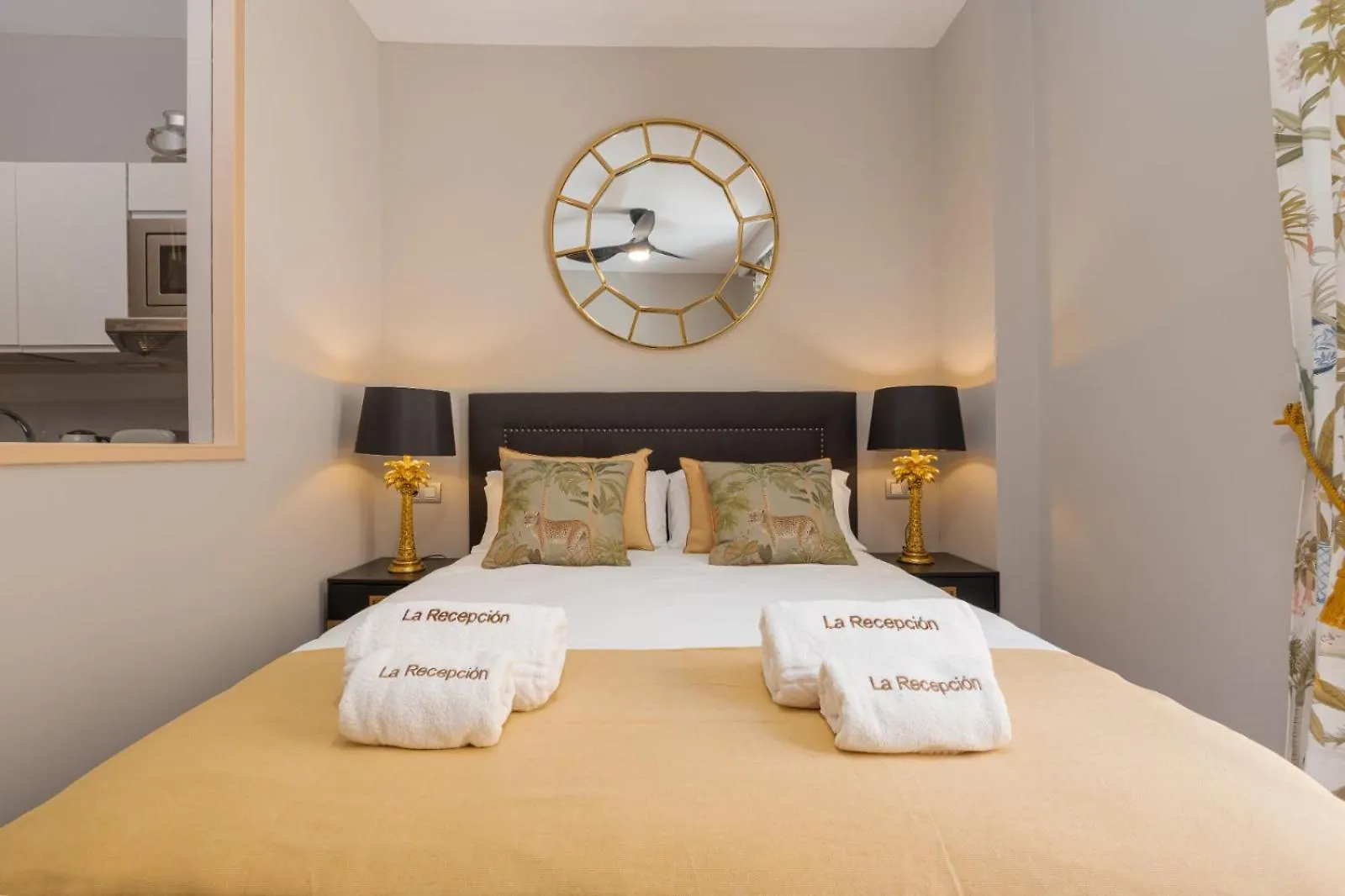 Cathedral Suites - Plaza Del Obispo Malaga Apartment